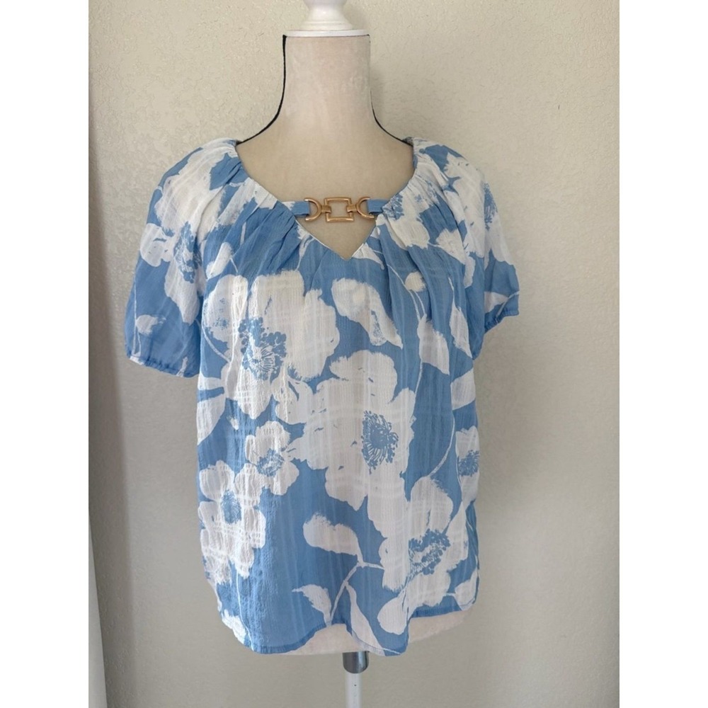A.U.W. LA/NY Women's Blue White Floral V-Neck Blouse Gold Link Detail Medium NEW